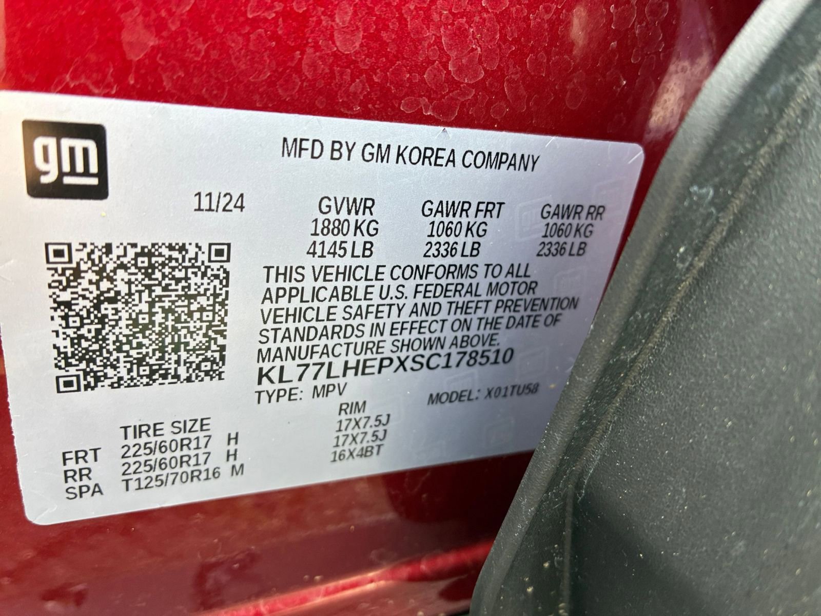 Used 2025 Chevrolet Trax LT FWD image 28