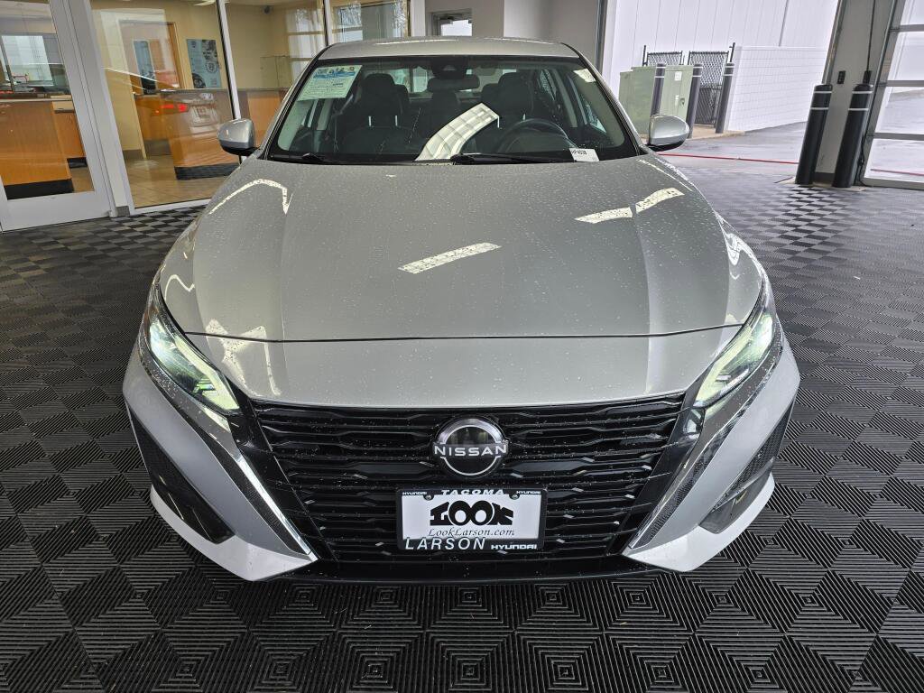 Used 2023 Nissan Altima 2.5 SV image 9