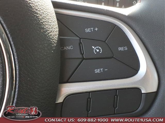 Used 2023 Jeep Renegade Trailhawk AWD/4WD image 31