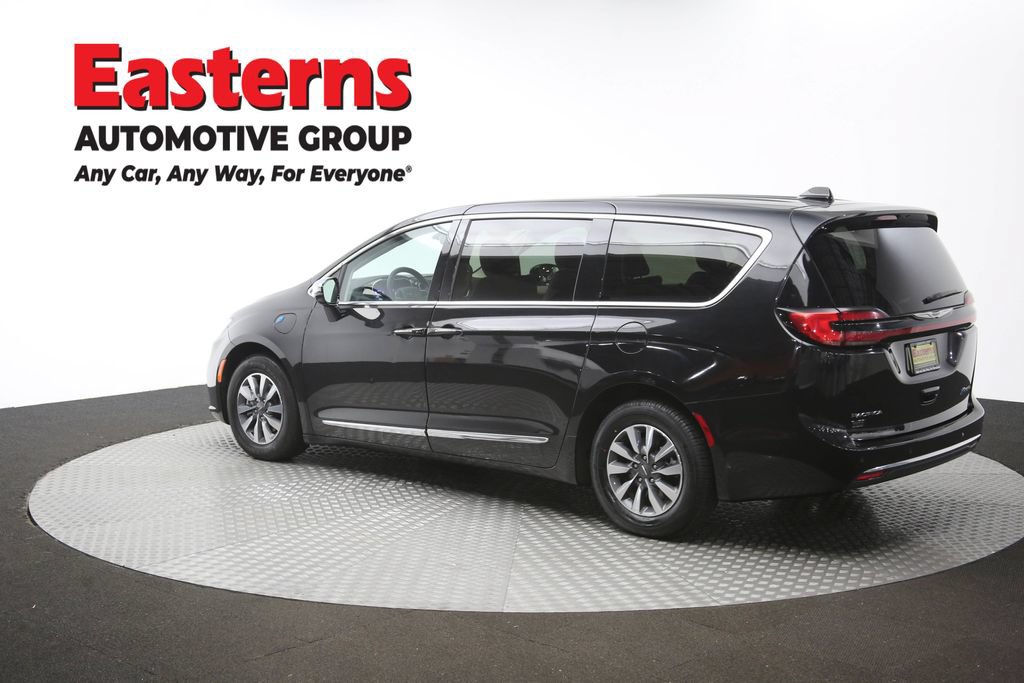 Used 2023 Chrysler Pacifica Limited FWD image 67