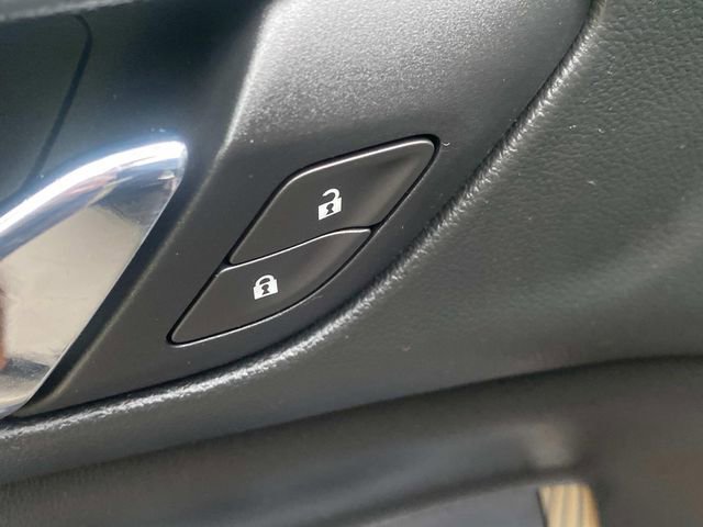 Used 2017 GMC Acadia SLE image 15