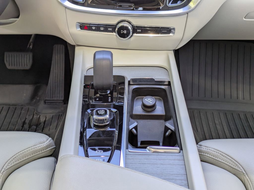 Certified 2024 Volvo S60 B5 Ultimate w/ Climate Package image 20