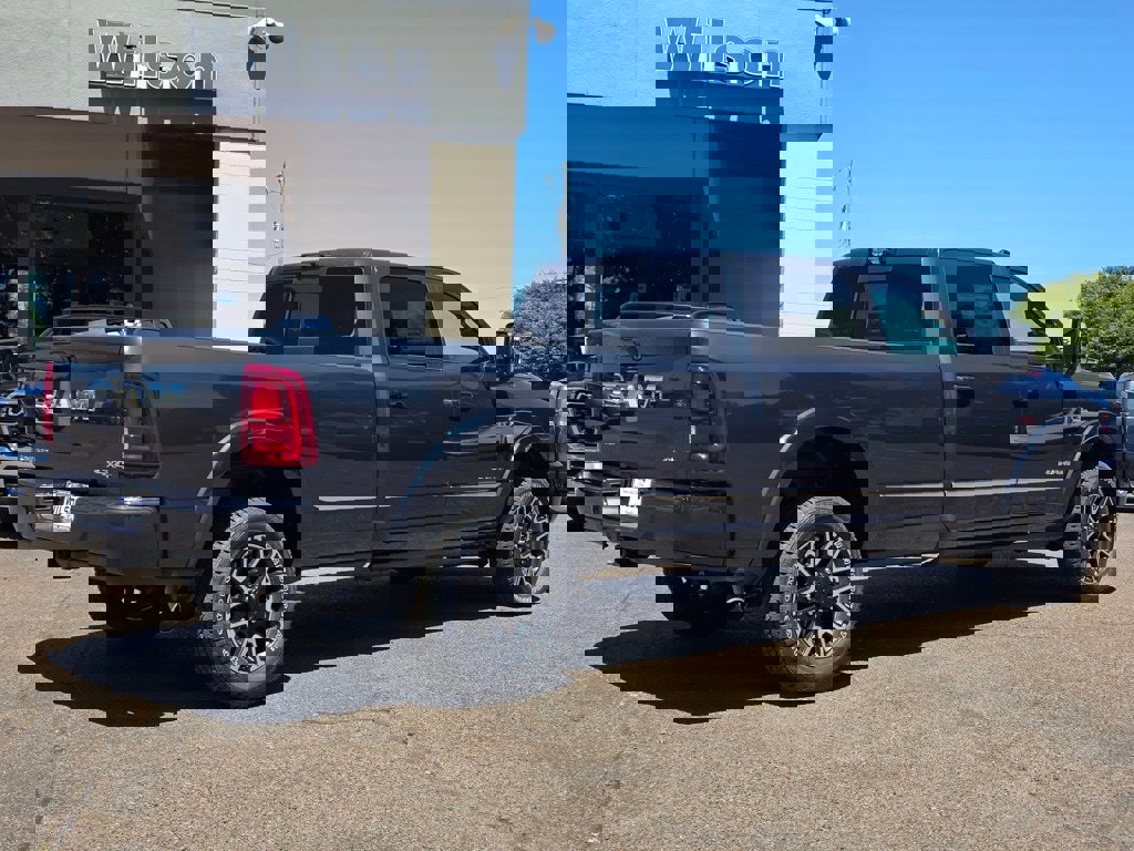 New 2025 RAM 3500 Limited image 33