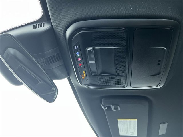 Used 2025 GMC Acadia Elevation image 19