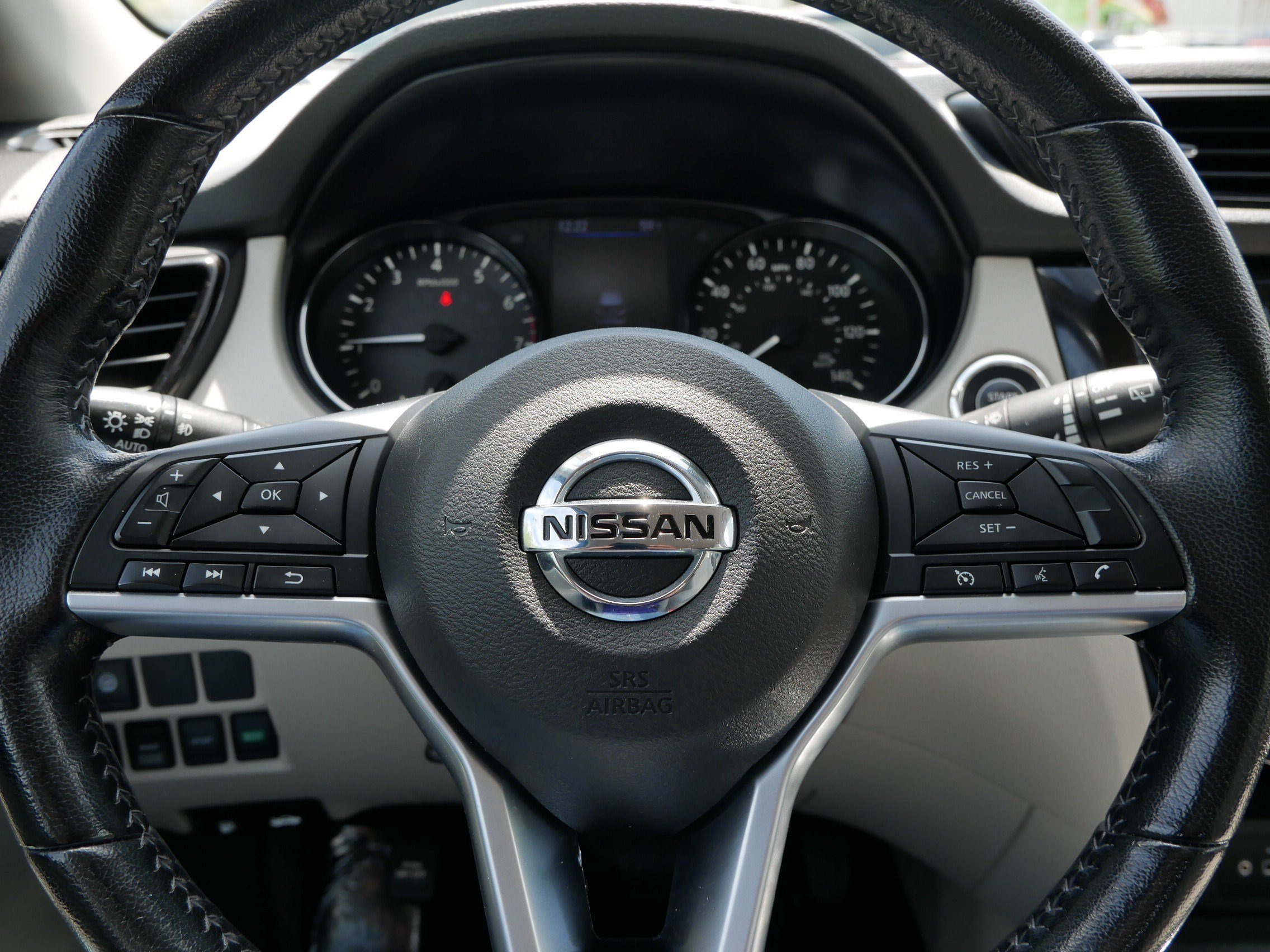 Used 2020 Nissan Rogue Sport SV w/ All-Weather Package AWD/4WD image 25