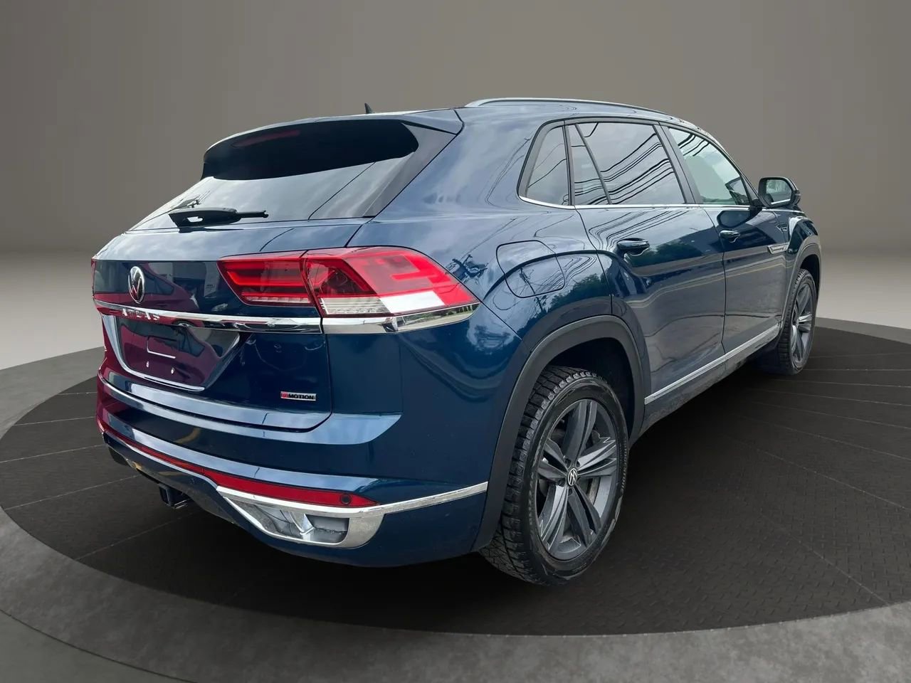 Used 2020 Volkswagen Atlas Cross Sport SE w/ Panoramic Sunroof Package AWD/4WD image 5