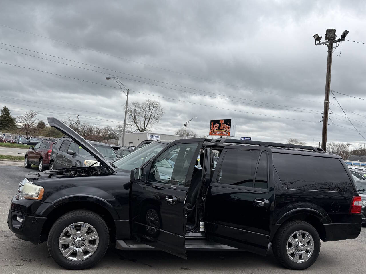 Used 2016 Ford Expedition EL XLT image 23