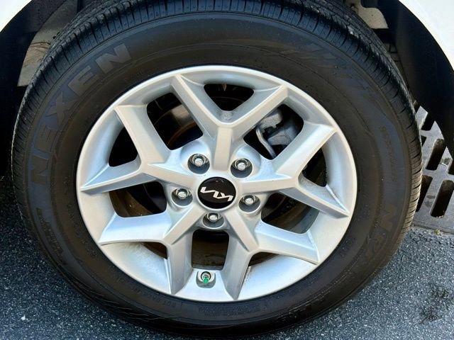 Used 2025 Kia Soul LX w/ LX Technology Package image 31