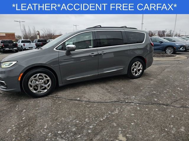 Used 2022 Chrysler Pacifica Limited image 10