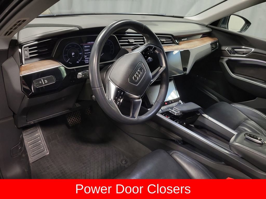 Used 2019 Audi e-tron Prestige w/ Prestige Package AWD/4WD image 14