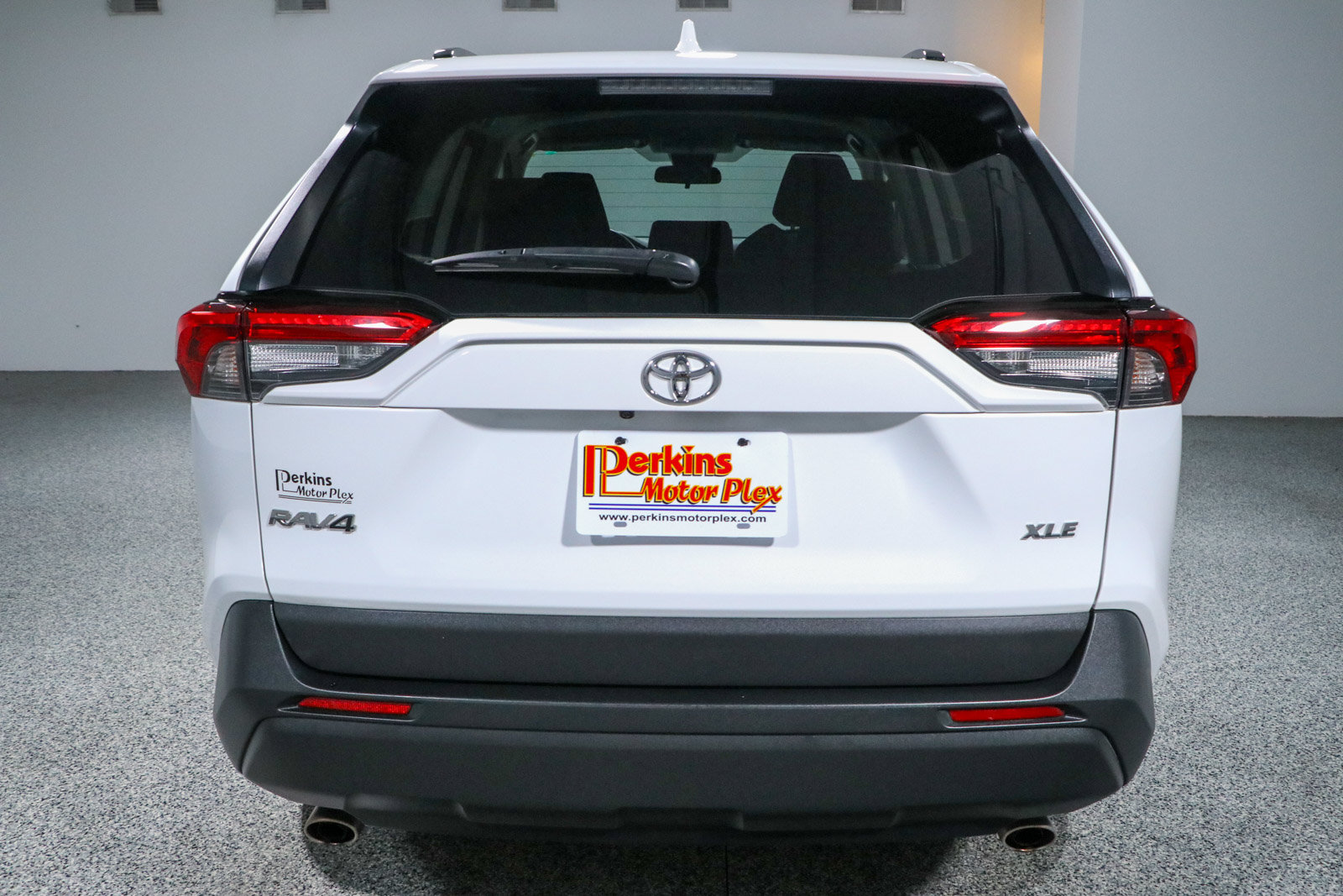 Used 2022 Toyota RAV4 XLE FWD image 8