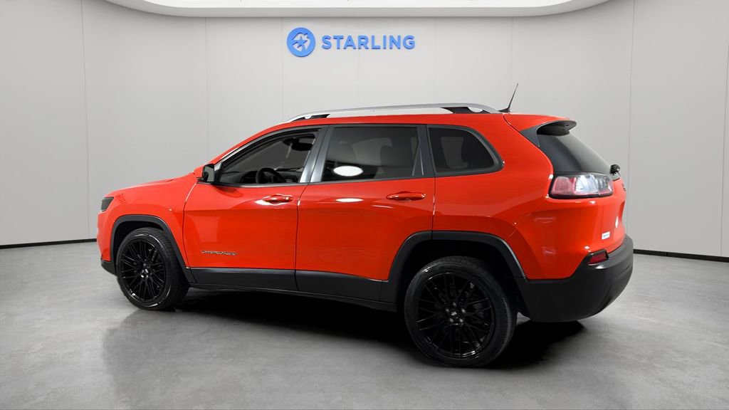 Used 2021 Jeep Cherokee Latitude FWD image 5