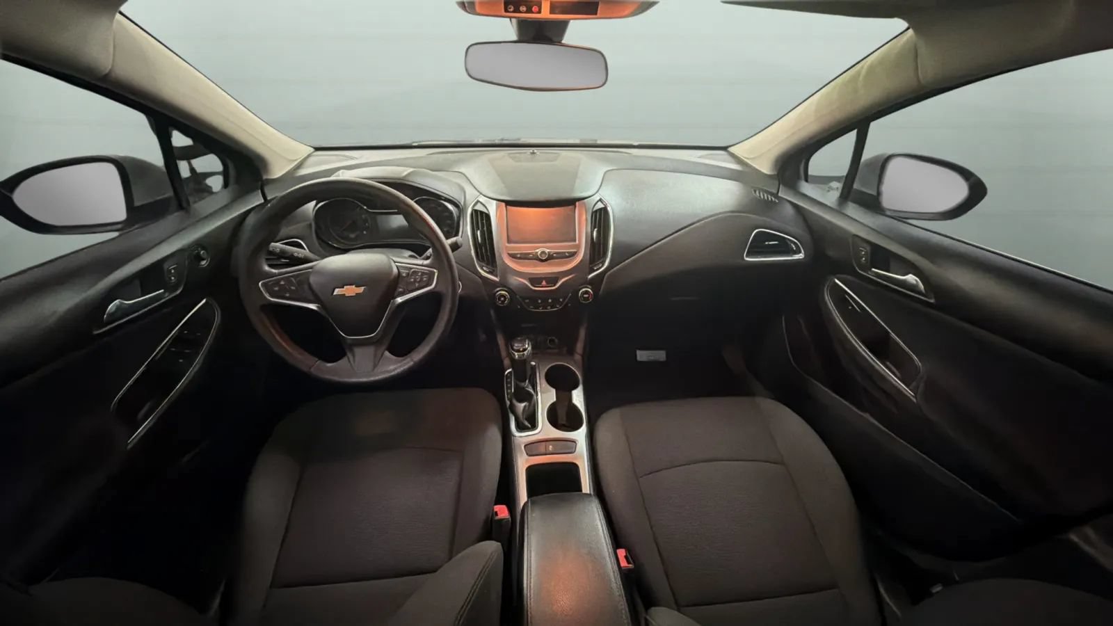Used 2017 Chevrolet Cruze LT w/ Convenience Package FWD image 9