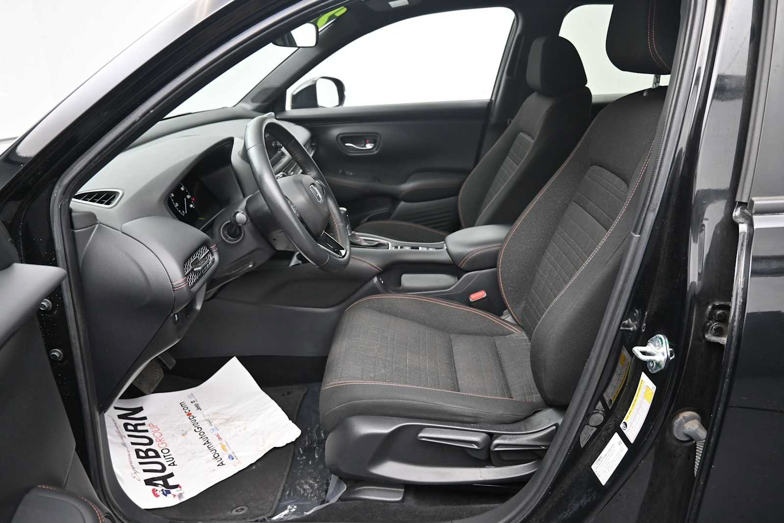 Used 2024 Honda HR-V Sport image 12