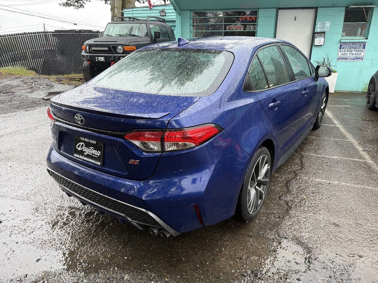 Used 2020 Toyota Corolla SE FWD image 3