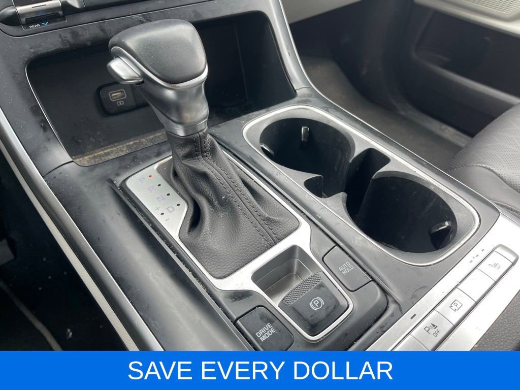 Used 2023 Kia Carnival LX FWD image 11