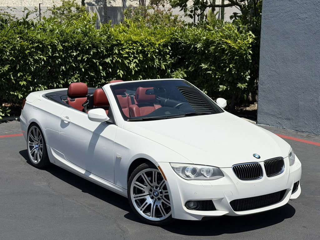 Used 2013 BMW 335i Convertible RWD image 2
