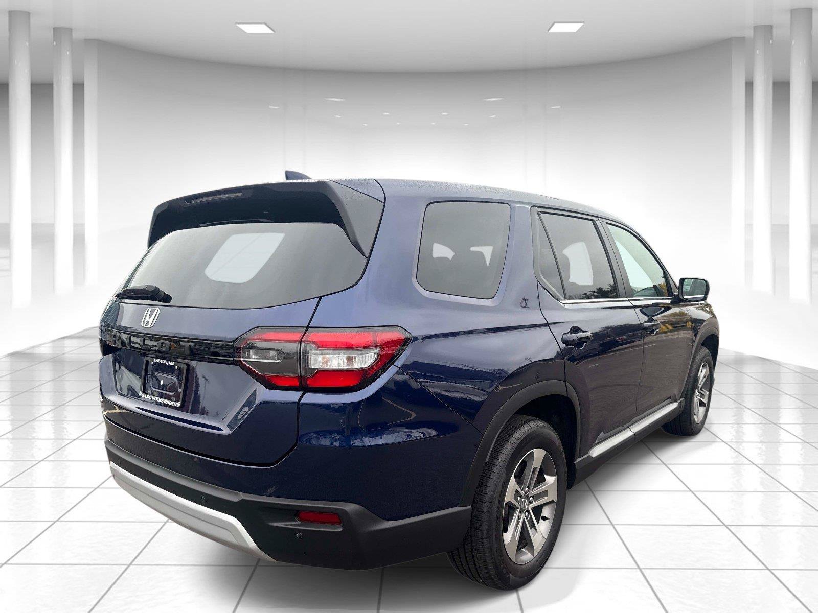 Used 2025 Honda Pilot EX-L image 7