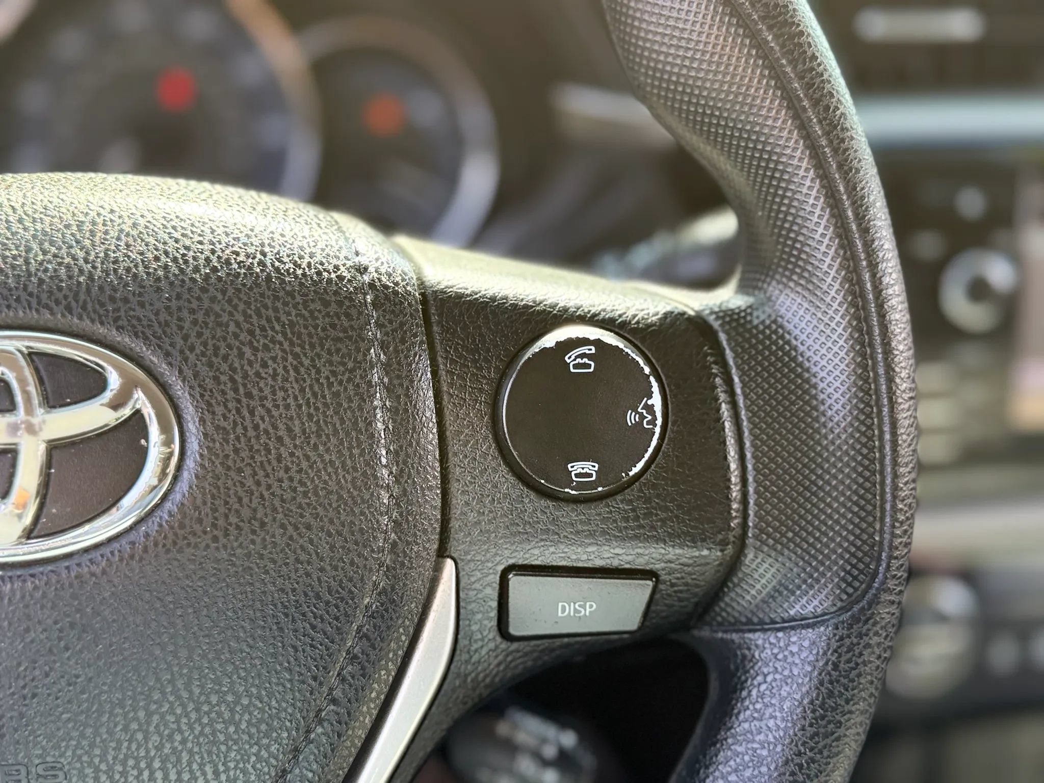 Used 2016 Toyota Corolla LE FWD image 17