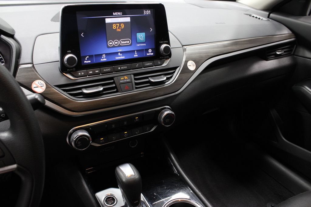 Certified 2024 Nissan Altima 2.5 SV FWD image 29