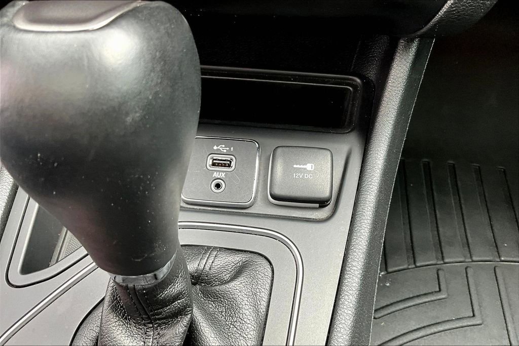Used 2022 Jeep Cherokee Latitude Lux w/ Sun & Sound Group FWD image 17