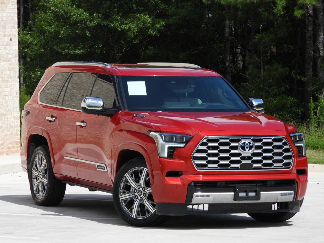Used 2023 Toyota Sequoia Capstone AWD/4WD image 16