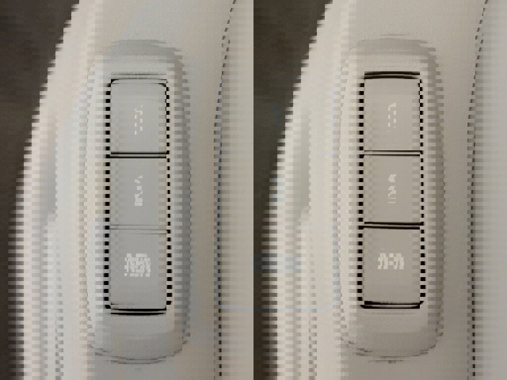 Used 2012 Cadillac SRX Premium FWD image 31