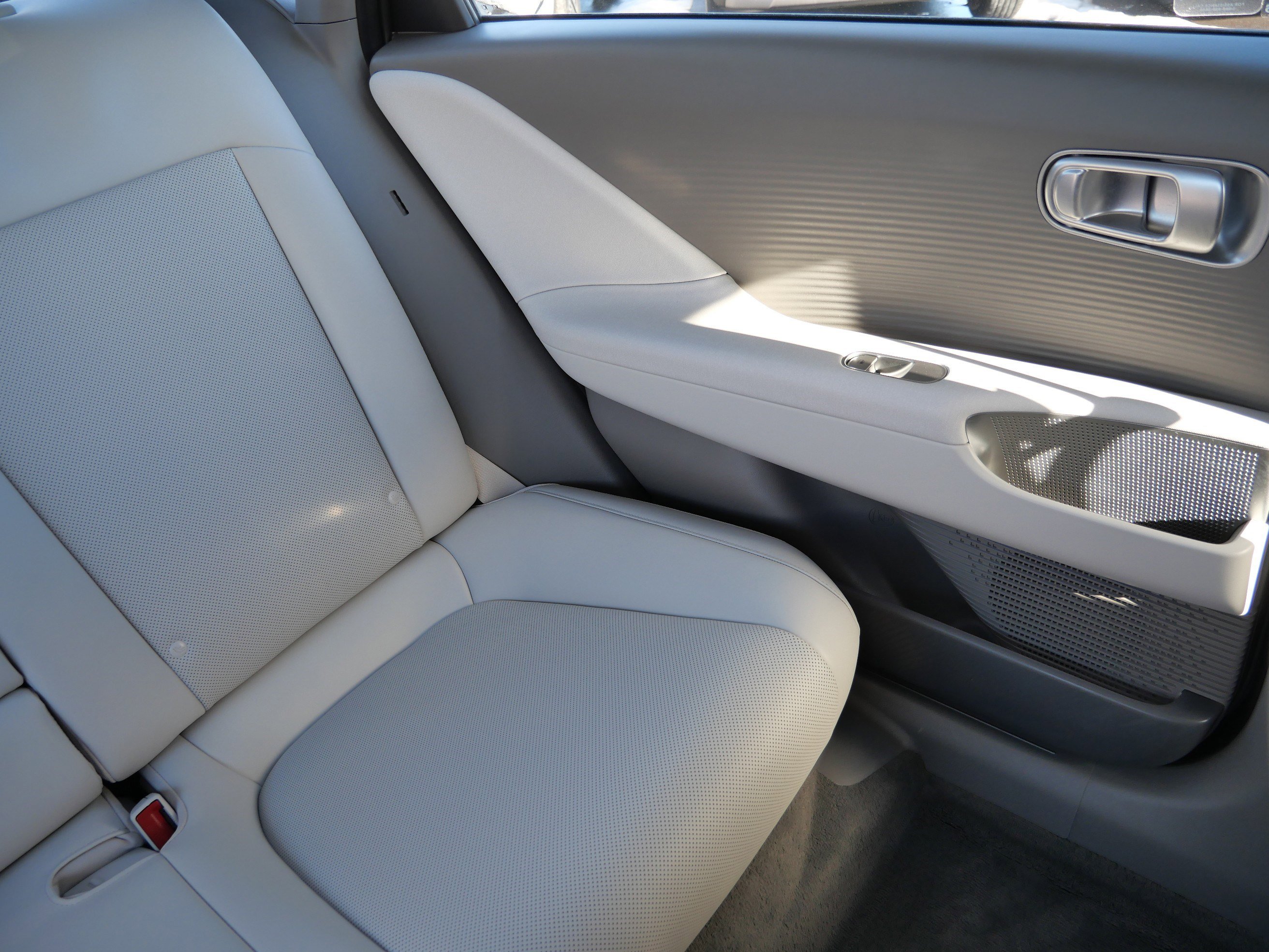 Certified 2024 Hyundai Ioniq 6 SEL image 14