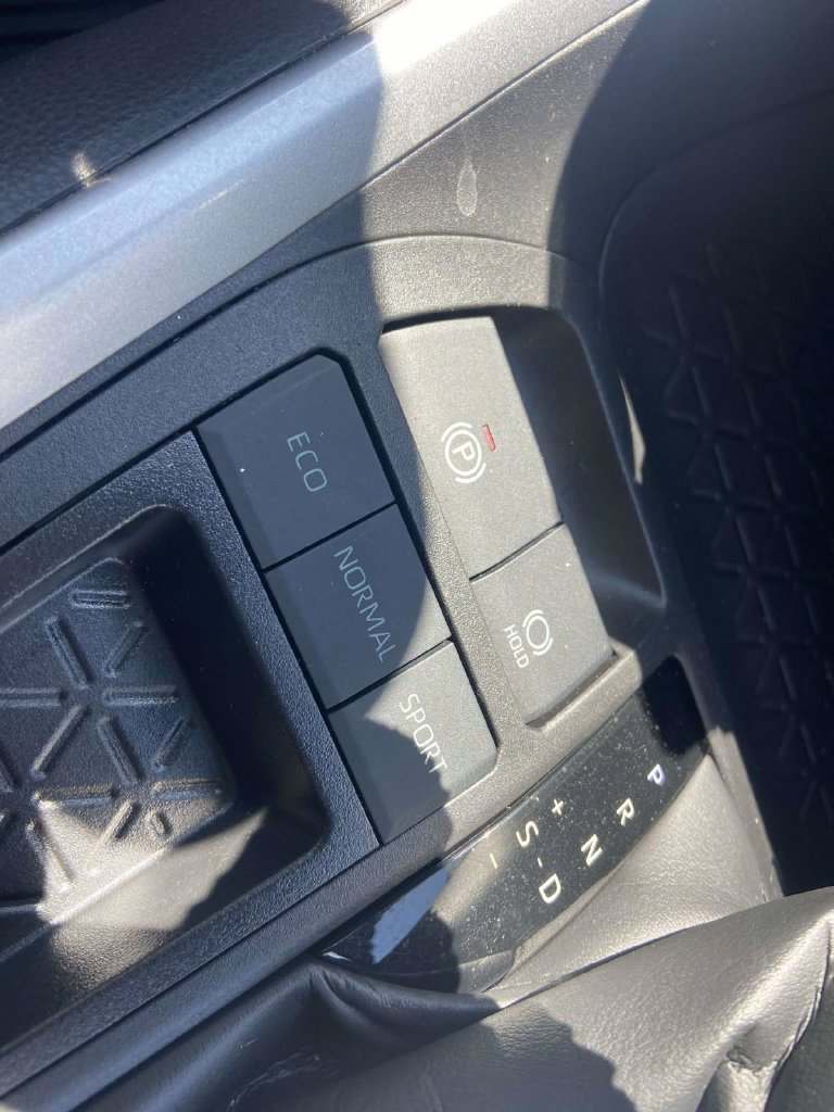 Used 2023 Toyota RAV4 LE FWD image 27