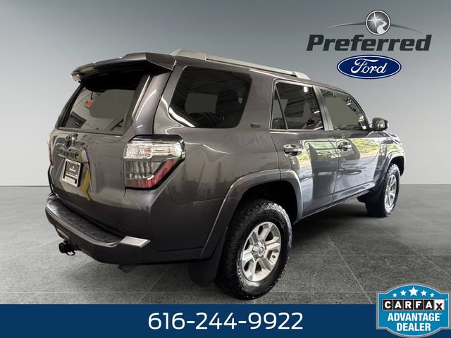 Used 2015 Toyota 4Runner SR5 AWD/4WD image 17