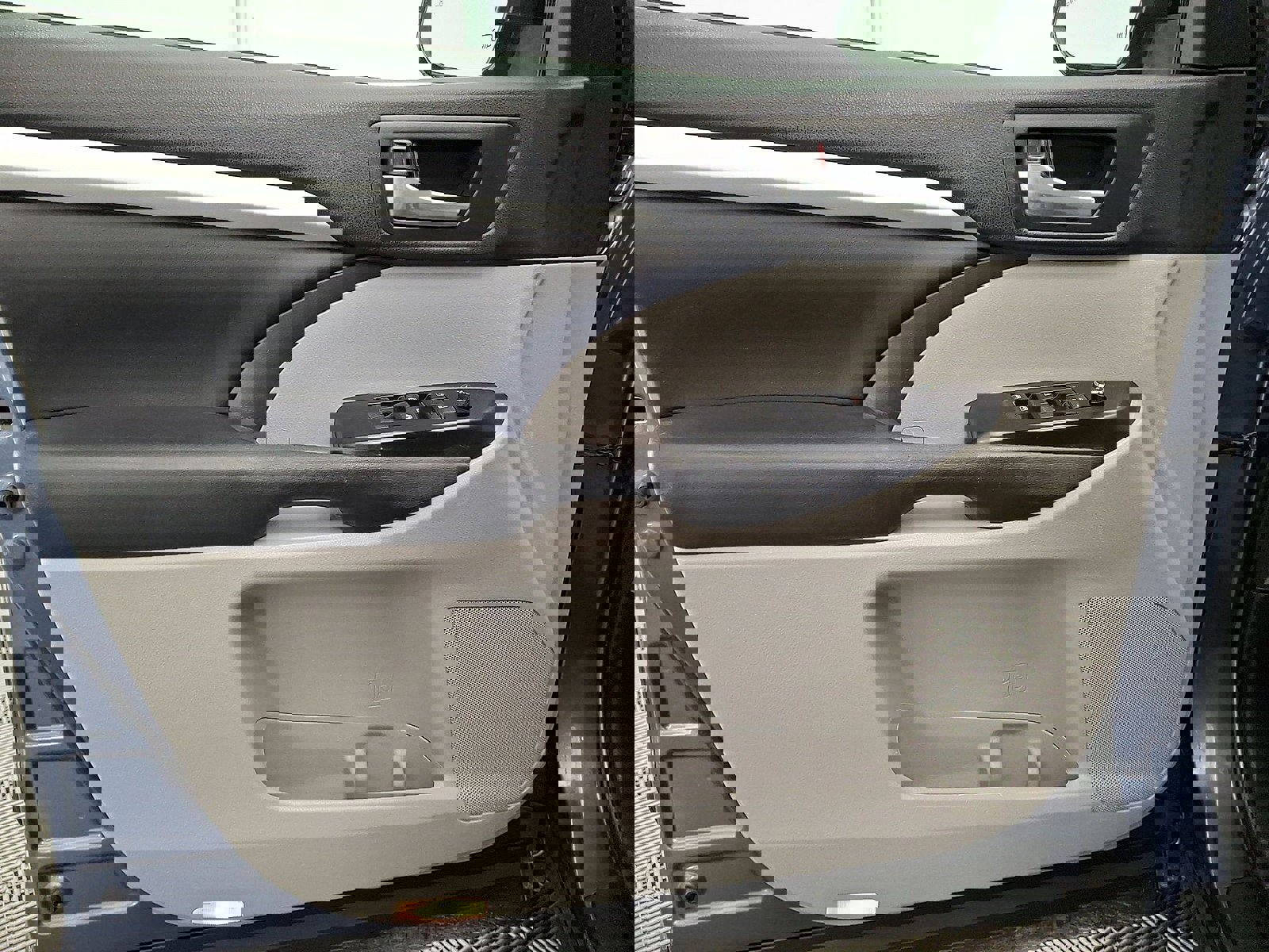 Used 2018 Toyota Highlander XLE image 10