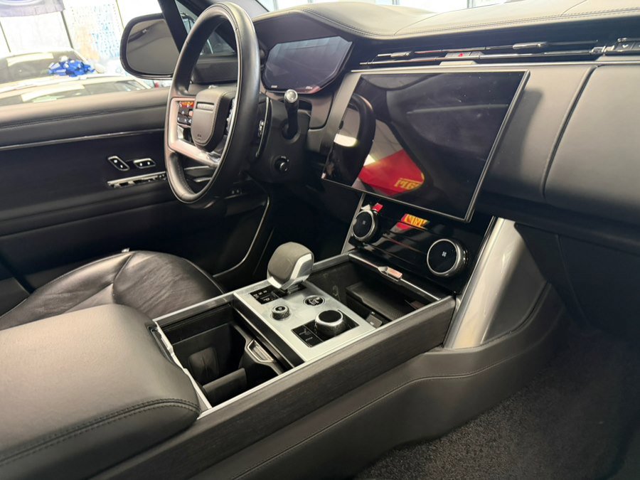 Used 2022 Land Rover Range Rover Long Wheelbase First Edition AWD/4WD image 45