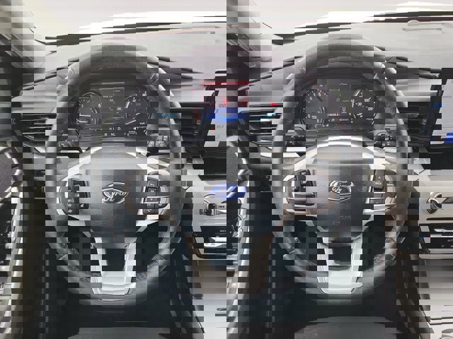 Used 2023 Ford Explorer XLT image 12