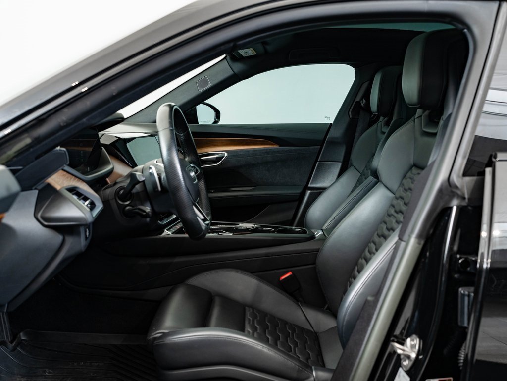 Used 2023 Audi e-tron GT Premium Plus image 21