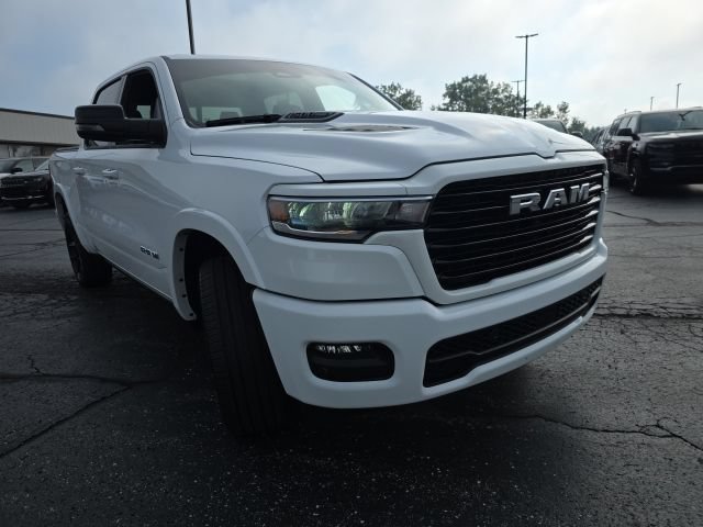 Used 2025 RAM 1500 Laramie AWD/4WD image 11