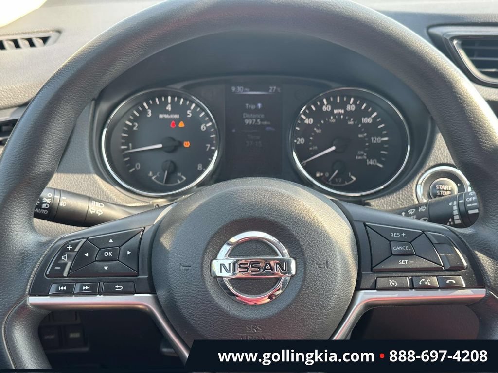 Used 2017 Nissan Rogue SV AWD/4WD image 19