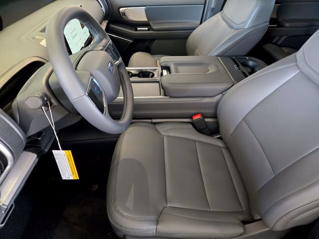 New 2026 Ford Expedition Active RWD image 7