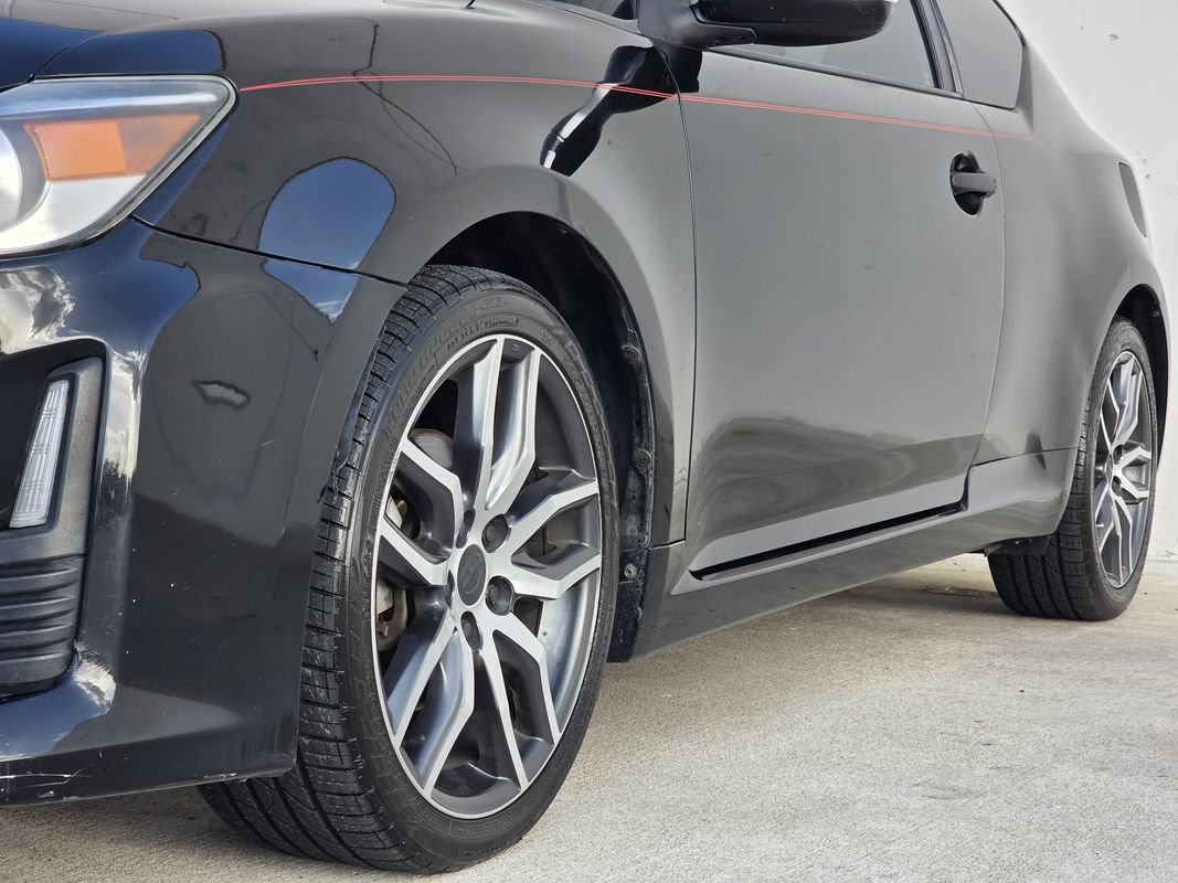 Used 2015 Scion tC FWD image 29