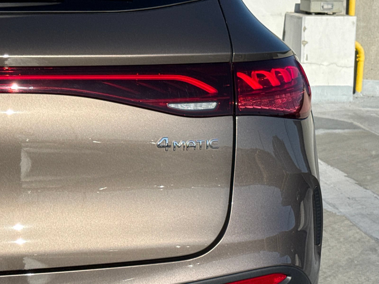 New 2027 Mercedes-Benz EQE 320 4MATIC SUV image 11