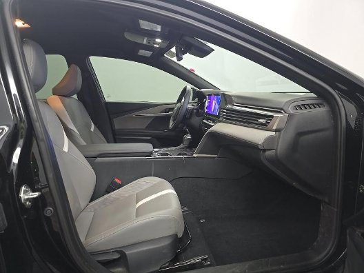Used 2025 Toyota Camry SE w/ Multimedia Upgrade Package FWD image 7