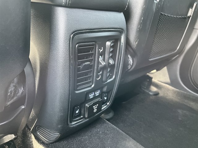 Used 2020 Jeep Grand Cherokee Overland AWD/4WD image 33