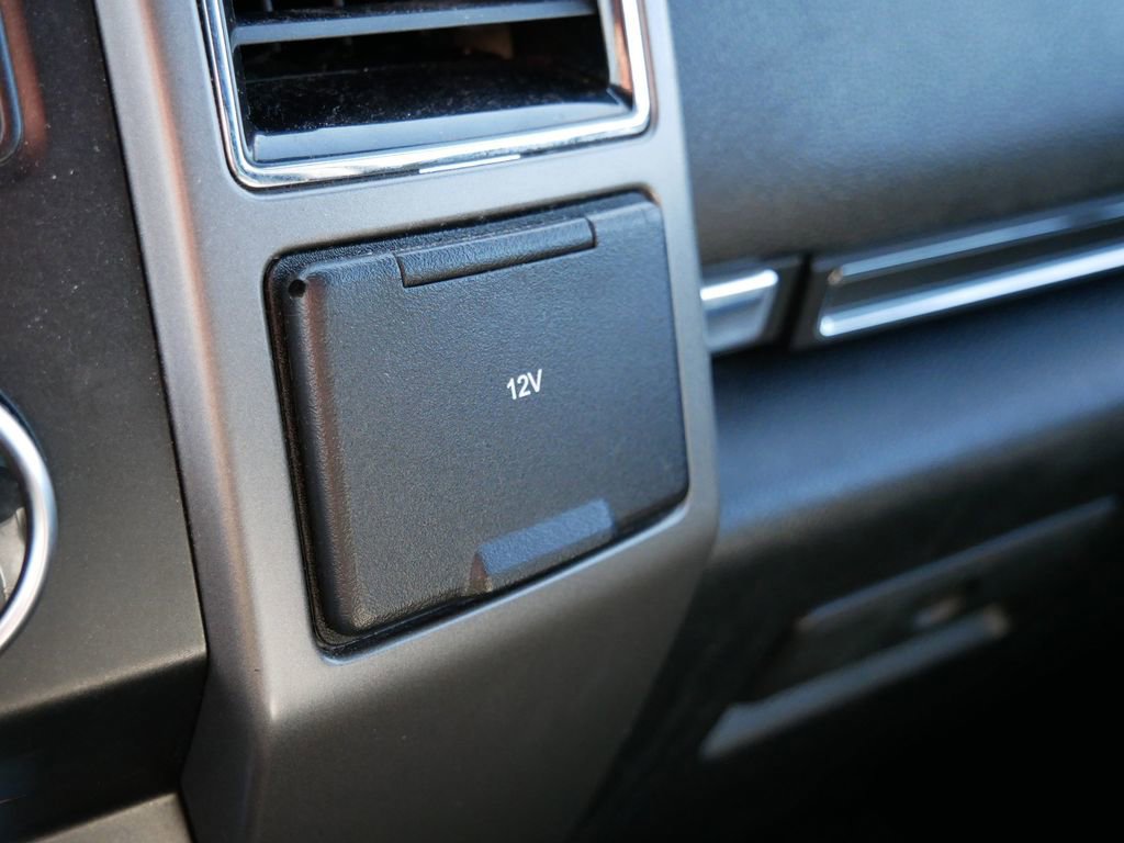 Used 2018 Ford Expedition Max XLT w/ Equipment Group 202A AWD/4WD image 25