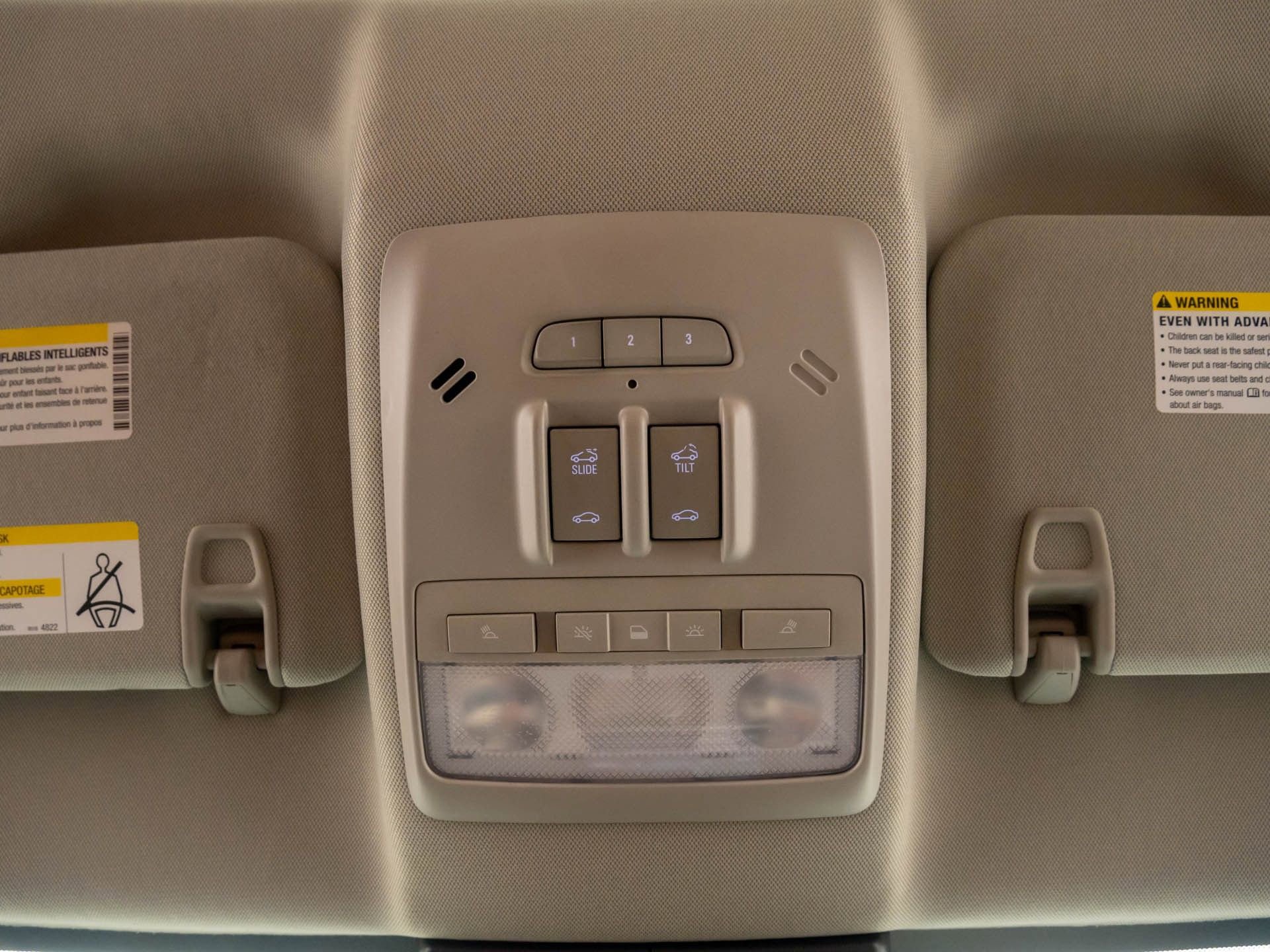 Used 2019 Buick Encore Essence image 29