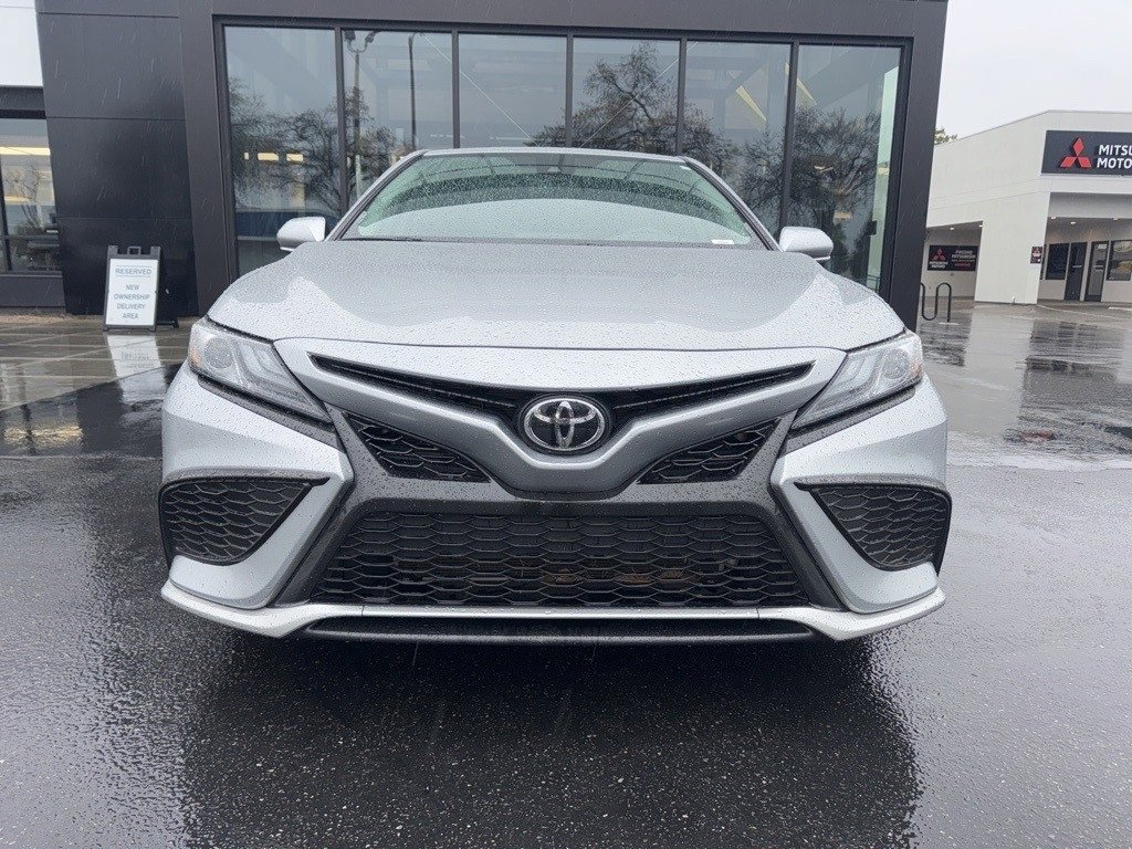 Used 2021 Toyota Camry XSE w/ Carpet Mat Package (TMS) image 3