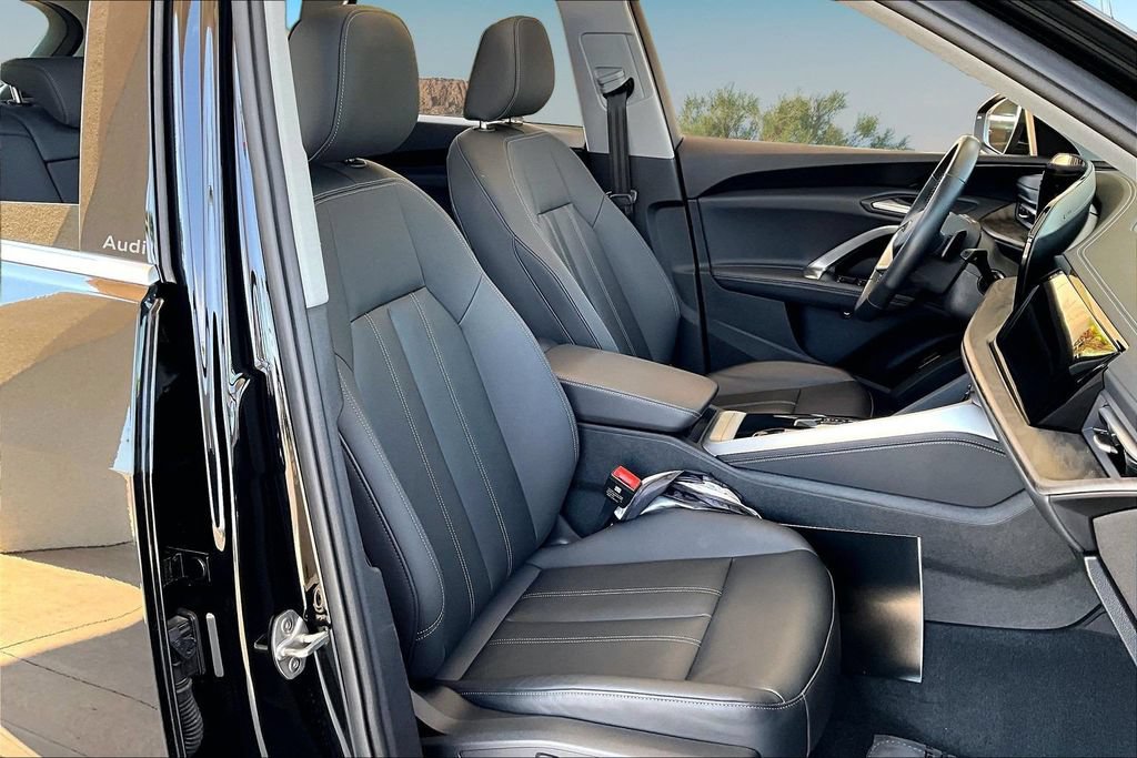 Used 2025 Audi Q5 Premium w/ Convenience Package AWD/4WD image 7