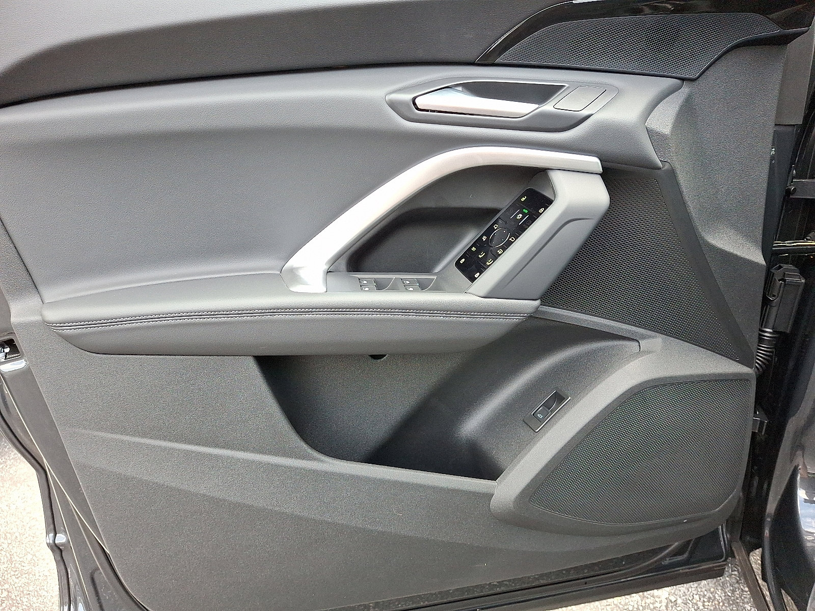 New 2025 Audi Q5 Premium image 8