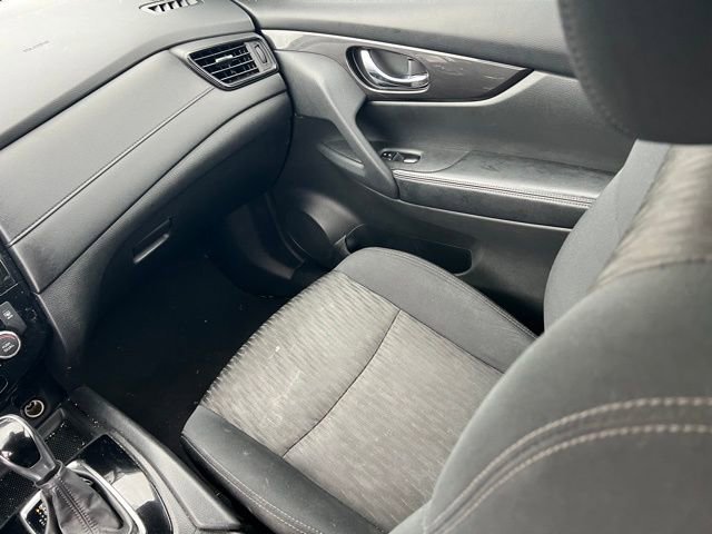 Used 2019 Nissan Rogue SV image 10