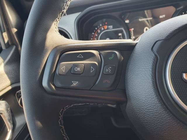 New 2025 Jeep Gladiator Sport image 19