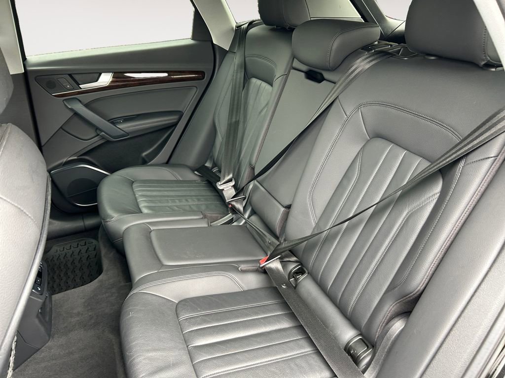 Used 2020 Audi Q5 2.0T Premium Plus w/ Premium Plus Package image 11