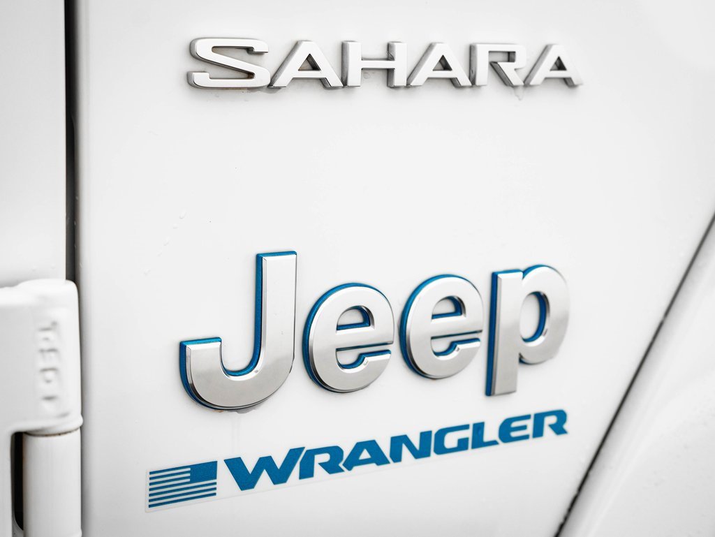Used 2023 Jeep Wrangler Unlimited Sahara w/ Cold Weather Group image 16